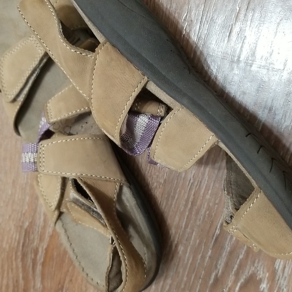 (9.5M) Naturalizer N5 Comfort Leather Strappy Sling-Back Outdoor Beach Vacation - Picture 9 of 10